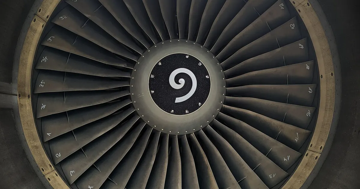 Jet engine fan seen from the front, an application area for 5 axis Inconel machining